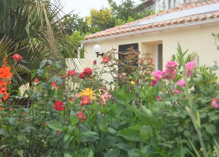 D'hotes La Forterie Oda ve Kahvaltı 3*